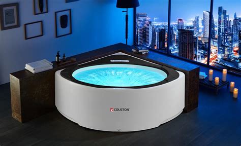 casino 360° waterfall luxury bathtub